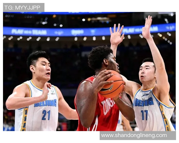 四川队与首钢队激战正酣谁能在这场对决中赢得胜利的荣耀